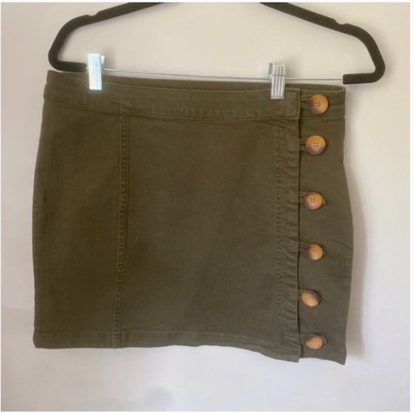Free People Side Button Mini Skirt | Army Green Cotton Blend | Size 8 - Picture 2 of 7